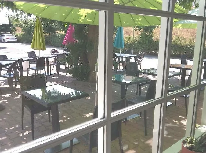 ホテル Fasthotel ペルピニャン